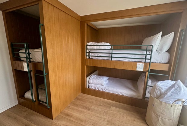 Hotels with Bunk Beds: Red Jacket Beach Resort