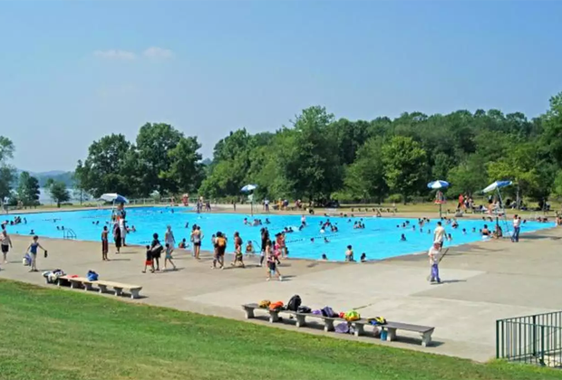 Best swimming pools in the Hudson Valley: Rockland State Park pool