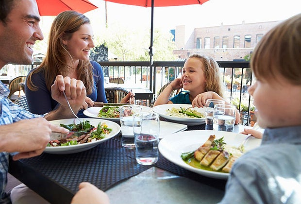 Family Dinner Table Games for Restaurants and at Home