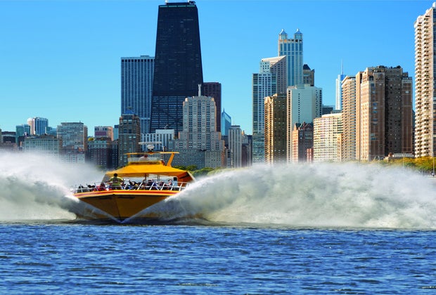 Boat rides in Chicago: Seadog Cruises