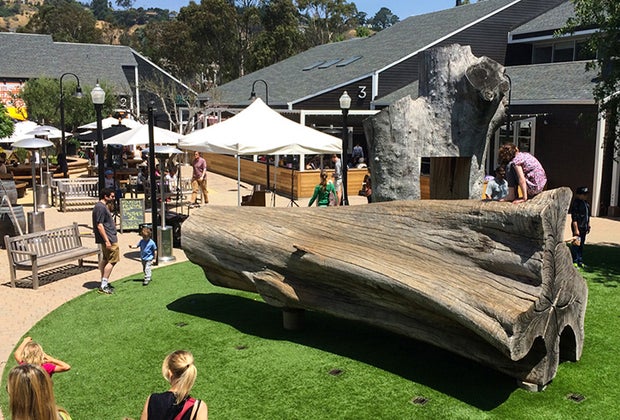 San Francisco Restaurants Where Kids Can Play While Parents Eat: Marin Country Mart