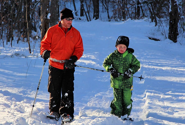 Image of family in snow - Places to Snowshoe near Boston