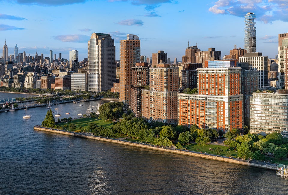 With amenities for all ages and new three-bedroom residences, The Solaire is a family paradise in Battery Park City.