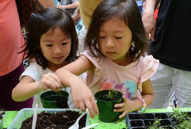 Kids can perform various experiments at the Children's Science Center. Photo courtesy of the center