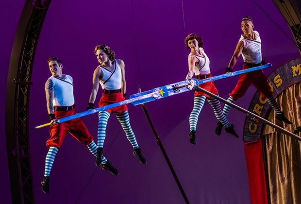 Cirque Mechanics 42FT – A Menagerie of Mechanical Marvels is on stage at The New Victory Theater. Photos by Maike Schulz