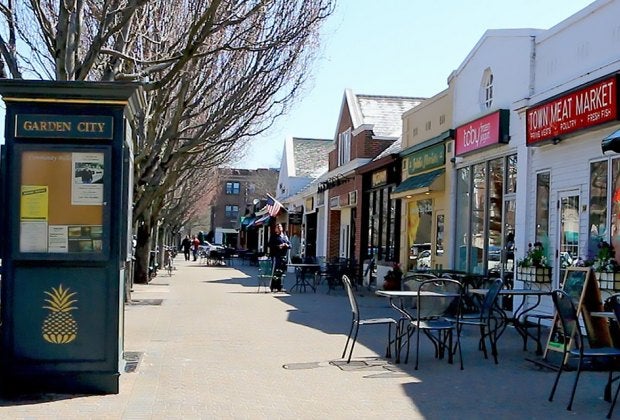 Garden City's quaint downtown makes for a great stroll with kids. Photo courtesy of the Village of Garden City