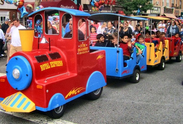 The popular Hoboken Ragamuffin Parade features local live music, floats, lots of great costumes, and so much more. Photo courtesy of the parade