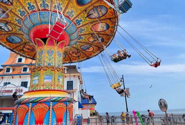 Pleasure Pier Gulf Glider