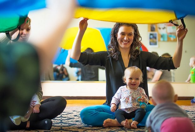 Silly, musical, playful, and wonderful, Wiggleworms at Old Town School of Folk Music is a hands-on exploration of rock, pop, folk, and fun. 