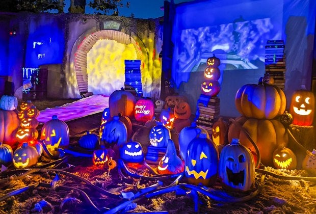 Stroll by spooky Halloween yard displays to get you in a festive spirit. Photo courtesy of Spooky Hollows, Facebook
