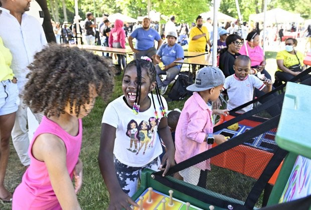 Taste of Chicago, Pullman Park. Photo by Walter S. Mitchell III, City of Chicago