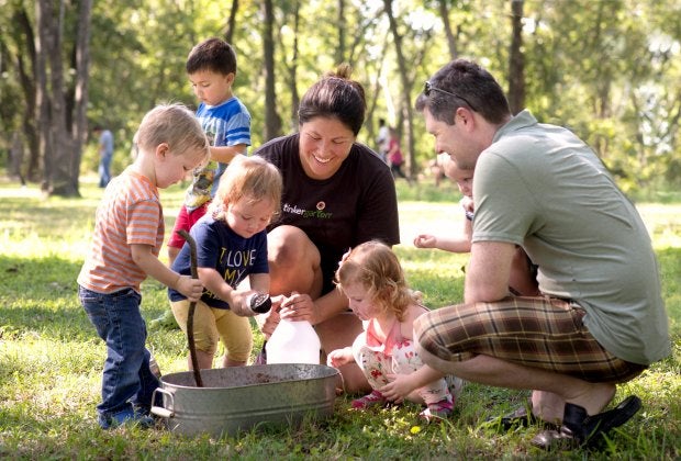 Kids learn through hands-on exploration in Tinkergarten. Photo courtesy of Tinkergarten