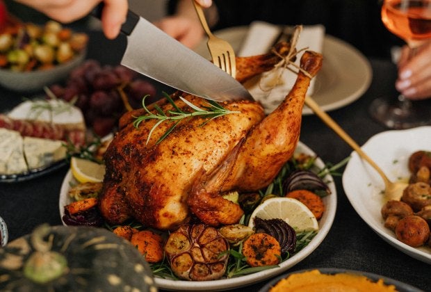 Enjoy a Thanksgiving turkey prepared by a chef. Photo by Karolina Grabowska/ Pexels
