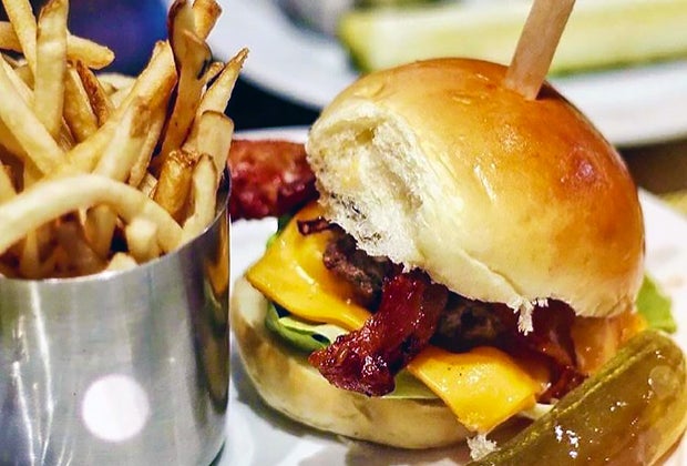 Family-friendly restaurants near Lincoln Center: Brooklyn Diner