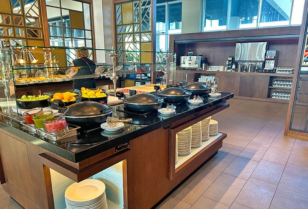 Embassy Suites Aruba by Hilton: buffet
