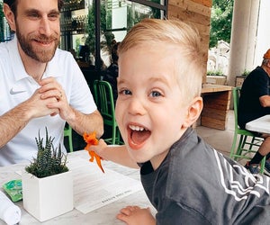 Have fun on the patio at True Food Kitchen. Photo by @classicchickenspicymomma