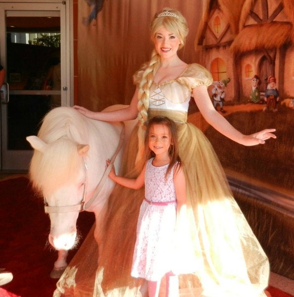 Come early for Meet and Greets before the show