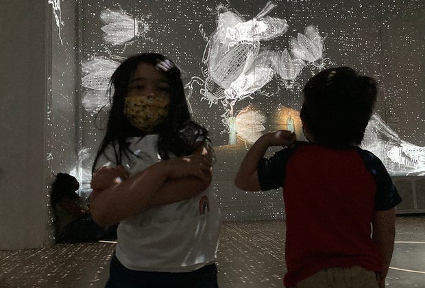 njoying Immersive Van Gogh in Chicago with Kids: entrancing kids