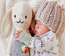 Starry Bird Kids' eco-friendly inventory includes baby gear, wraps, maternity essentials, and more.