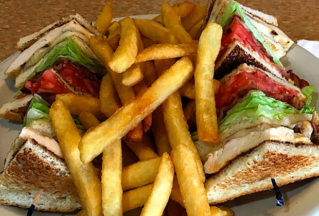 Things To Do in Kingston with Kids. Dietz Stadium Diner