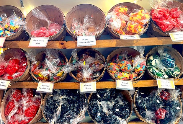 Things to do in Saratoga Springs with Kids: Saratoga Candy Co.