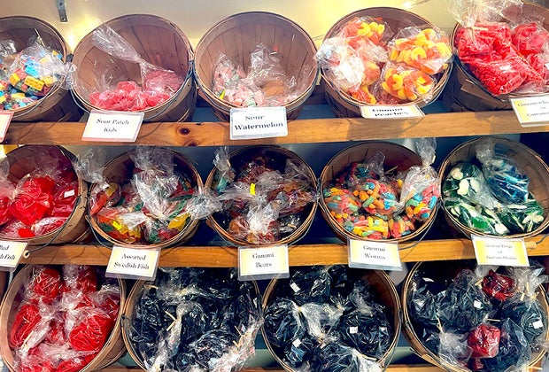 Things to do in Saratoga Springs with Kids: Saratoga Candy Co.