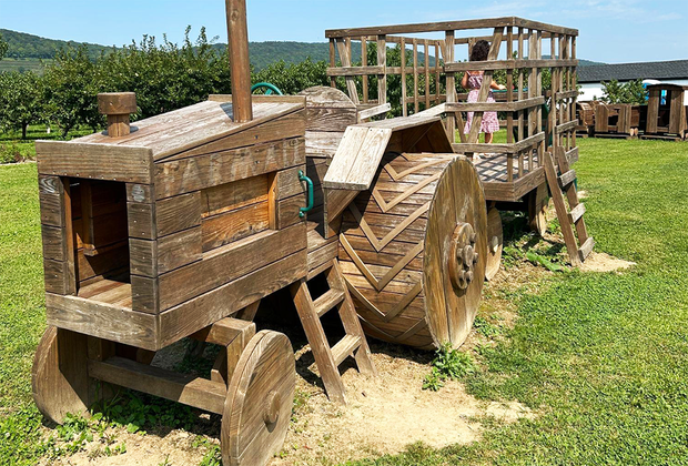 Weed Orchards & Winery: Playground