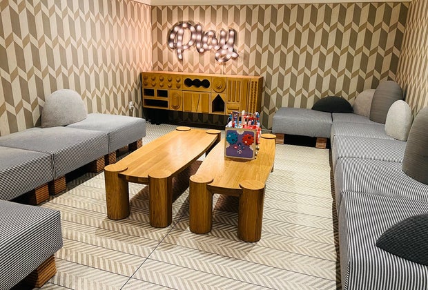 Westfield Century City Mall in Los Angeles: Family Lounge