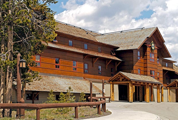 Yellowstone National Park Lodging for Families The Snow Lodge